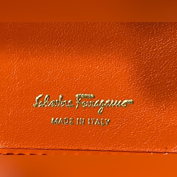 Salvatore Ferragamo Vala Bifold Long Wallet vintage & rare color - Picture 6 of 10